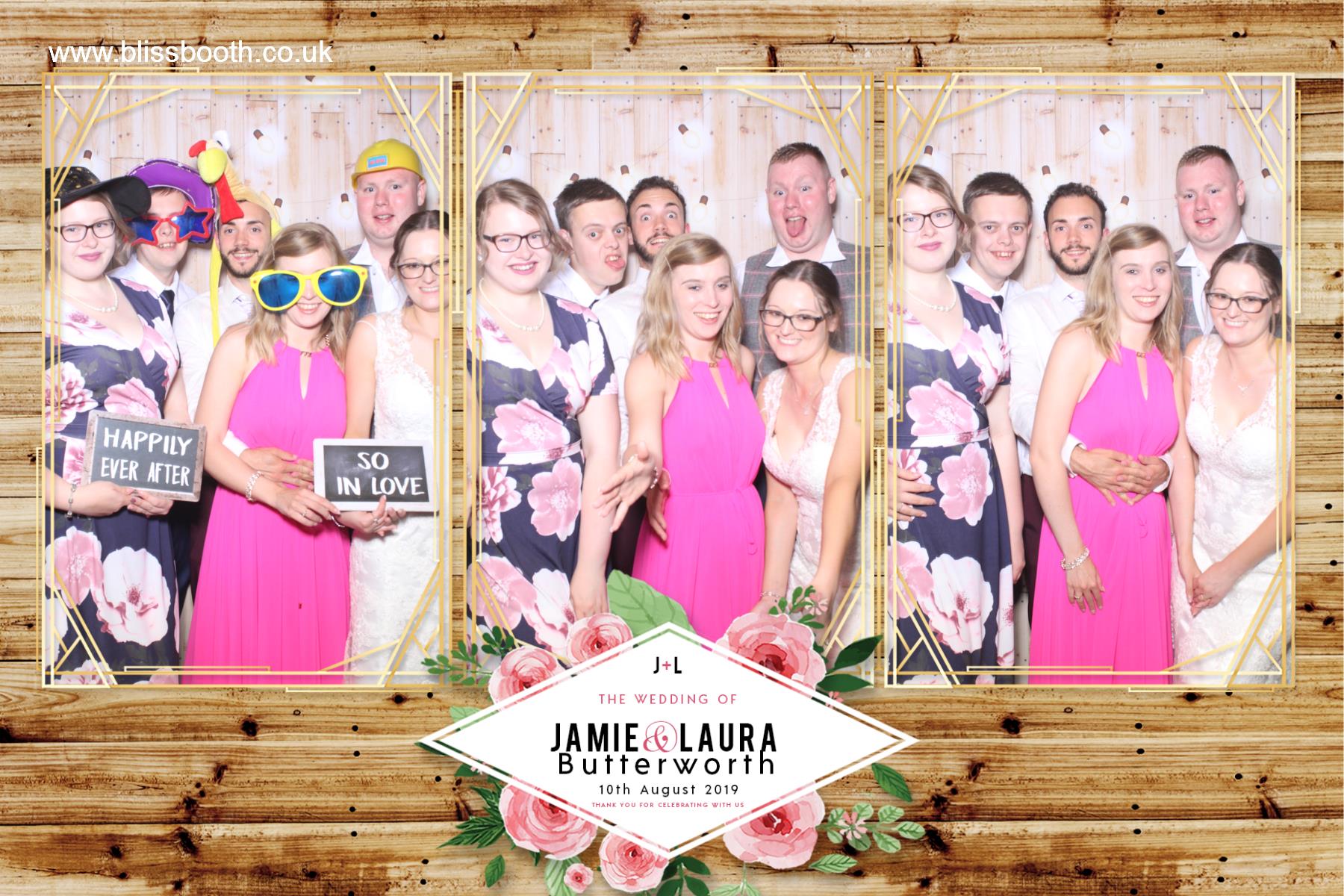 Laura and Jamie | View more photos from the event at gallery.blissbooth.co.uk/u/BlissBooth/Laura-and-Jamie